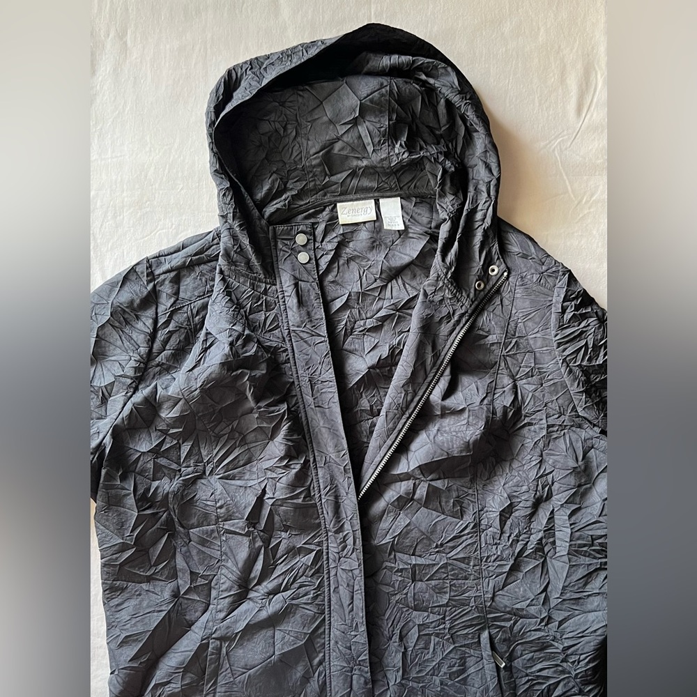 Women's ZENERGY by Chico's Black Full Zip Nylon Jacket Size 3 - Picture 4 of 7